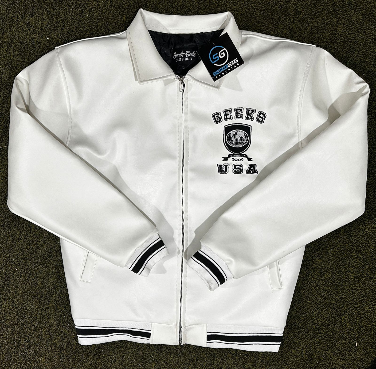 GEEKS USA Vintage Leather Bomber Jacket to match Retro Jordan 11 Gratitude aka DMP sneakers